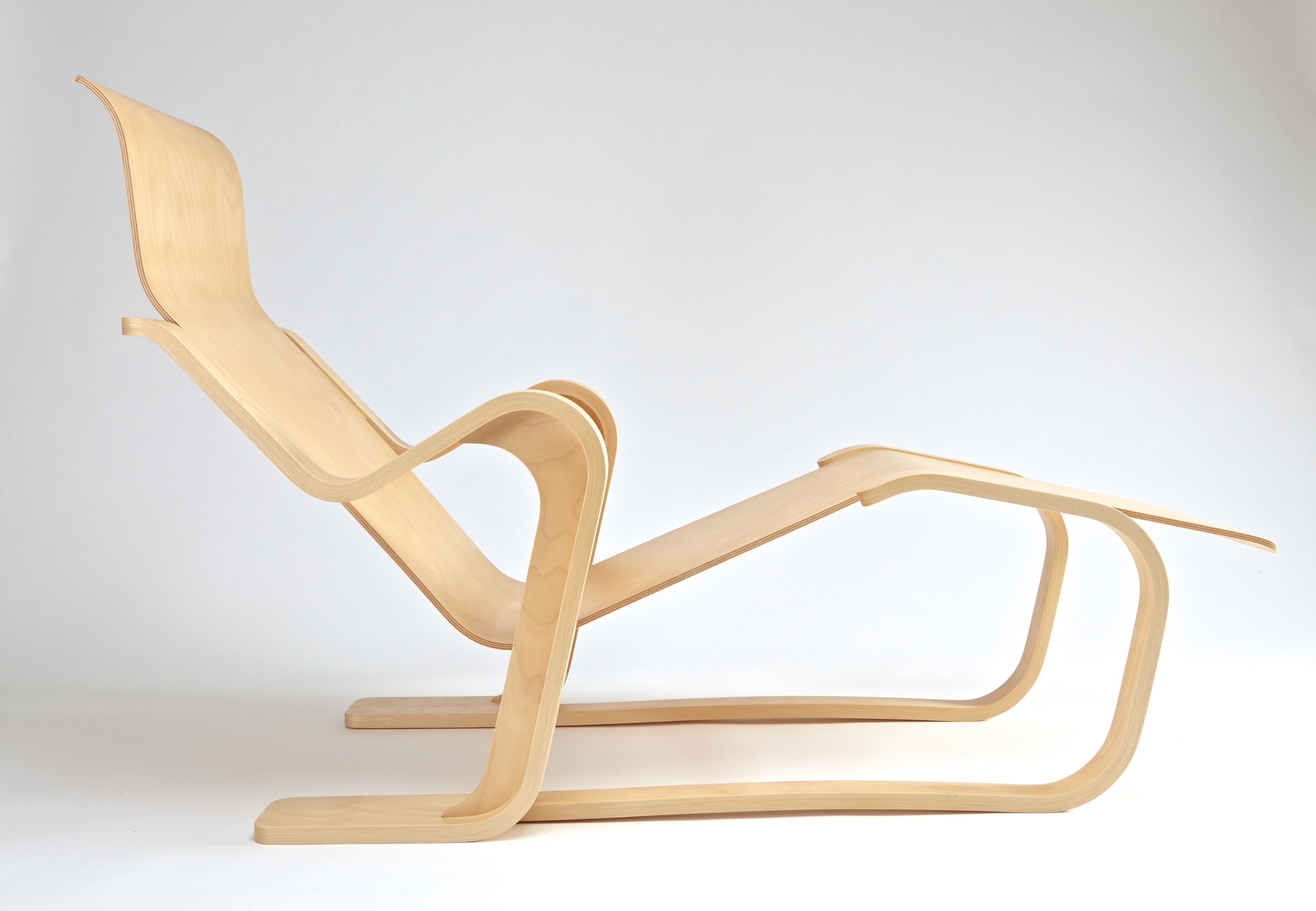 Isokon Long Chair — Isokon